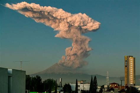 A n active volcano in Mexico sent plumes of ash more than 20,000 feet into the air ... "Today's eruption of #Popocatépetl as seen from ... The Popocatepetl Volcano spews ash and smoke as seen ...